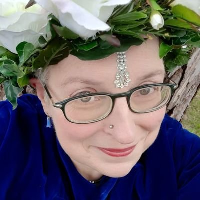 #SmallBeauties, wild hope, & the quiet magic of a nice cup of tea. Writer. Wayfarer. Possible hedgerow heretic. Hedgevicar of the #LittleChurchOfLoveOfTheWorld.