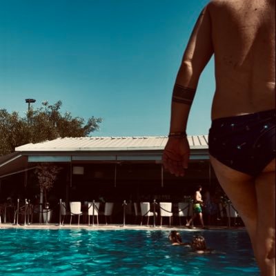 ian_di_or's profile picture. omg τι ντεκαντανς 😧 λένε είμαι ψιλό-depressed ,σνομπ & ανώριμος…🙄 ♒ ίσως γτ ήθελα να γίνω καλλιτέχνης, τελικά έγινα… ? 💬 catfather🐱 -Λάτρης 🧥👟🎒