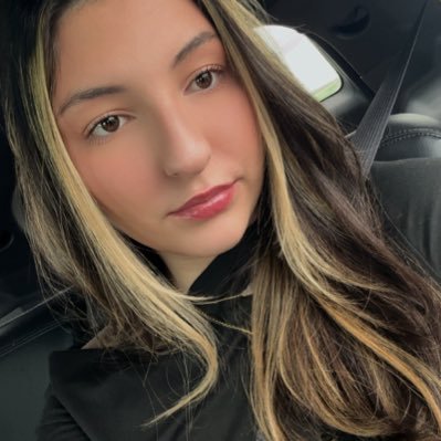 julia | https://t.co/MwtbhbCeRM | part time gamer - full time menace | 🇧🇷 | @xrockamoose ♡