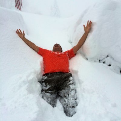 #BillsMafia - @BuffaloSabres - ENG footy lover - aging triathlete - snowboard enthusiast - professional traveler