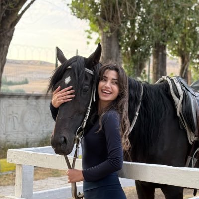 gamzertem5's profile picture. 