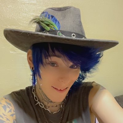 Box/Boxie Gender:404 not found talk to me about Pokemon!