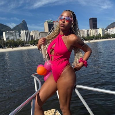 Arthur Castro💙 - 𝟺𝟺𝟺 - Sou feita de cicatriz e gratidão. ✨. @DamasdaP_ 🅿️ 🤹🏽♀️