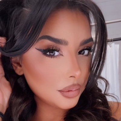 mistressad35's profile picture. miss me? show me!                               https://t.co/BiAFdB2hZo