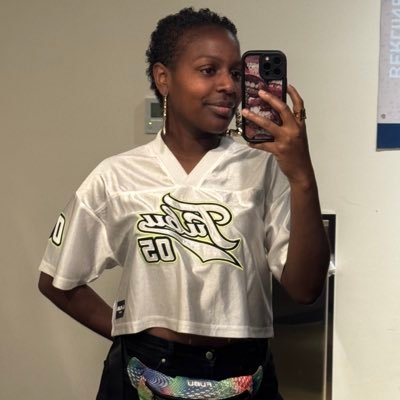 Thee Cassava Leaf Connoisseur 🇱🇷 Lupus Warrior 💜 Flight Fanatic. Frequent Blogger 📝. Boxer 🥊 Wrestling Enthusiast. Southern Rap is MY gospel.