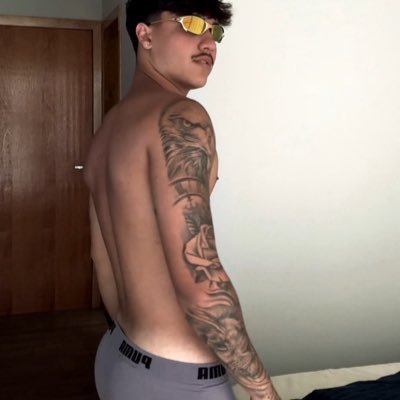 Novinho mais conhecido nos conteúdos por ter a pica e 22cm 🔥 LInk do conteúdos explícitos 👇🏽 https://t.co/cpL3oLnfpJ