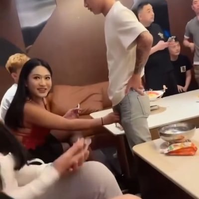 k155134981's profile picture. ❶金主牵线❷交友投稿 骚男介绍金主平台，❸缺钱弟弟私我照情况免费介绍男女金主，❹金主免费挑选弟弟，结束🉑打赏❺ 要做私信我