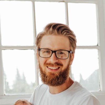 Christian, Husband, Father, American, Paleo-libertarian, Right Wing Ecumenist. -Appealing to Heaven-