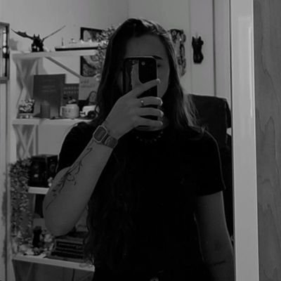 I just don't really plan on being here that long

ig:lidia_berlanga_