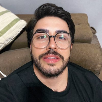 eu critico os outros, mas eu também me critico porque eu tenho noção