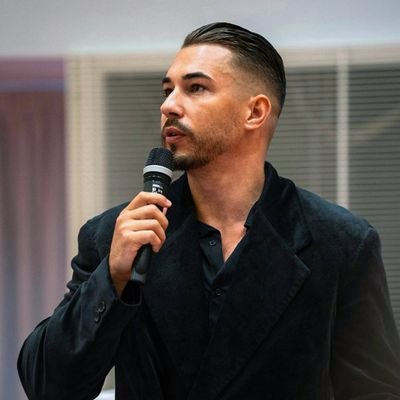 Entrepreneur
🥇 Business Administrator
💱 Crypto _Consultant
🅱️ Expert Bitcoin trading
https://t.co/0pxptbRcpd