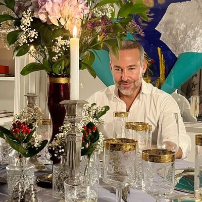 Lucaswilliam67's profile picture. This suggests the positive energy and self-love that emanates from within and attracts positive experiences. 🌹💖