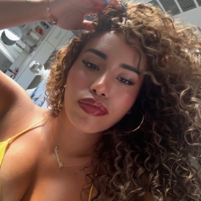 fernandaamera's profile picture. 