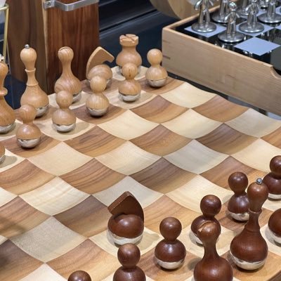 derwillezu74280's profile picture. 