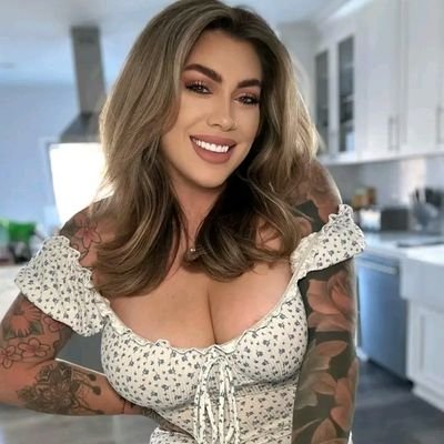 ana_lordeana1's profile picture. Model... Please avoid my DM because I hate men that talk too much 😒