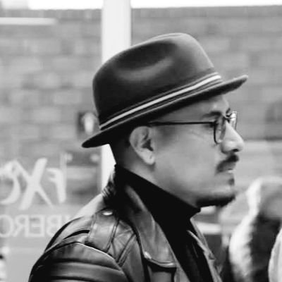 Historiador | Me gusta charlar sobre libros en🎧🎙 @ferialibros 860 AM Radio UNAM |
Vivir no es otra cosa que arder en preguntas.