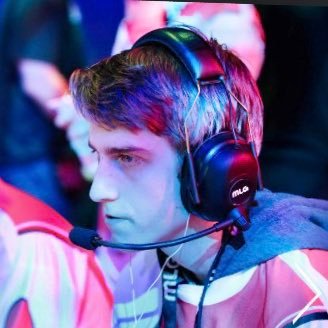 🇨🇦 Grinding @CallofDuty • Former Pro @Halo & @Fortnite