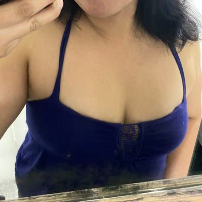 Quiero tener una verga rica y caliente en mi boca 🤭😏