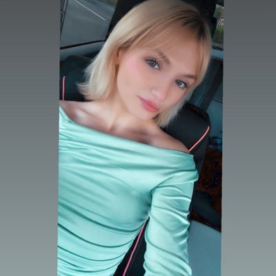 hannahbrooke896's profile picture. 