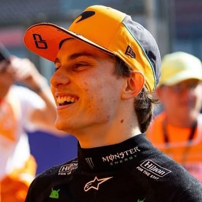 ❝how can a person know everything at 18 but nothing at 22? ❞ ¹¹ ¹⁶ ⁸¹ 🏎️