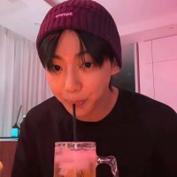 Bee🐝 (@kookthemonster) 's Twitter Profile