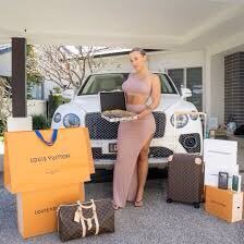 I'm a caring and honest lady l'm a billionaire I came from a wealthy family I came here to help the poor in any situation, if you are interested just follow me