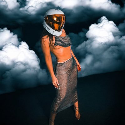 astraluminaute's profile picture. 