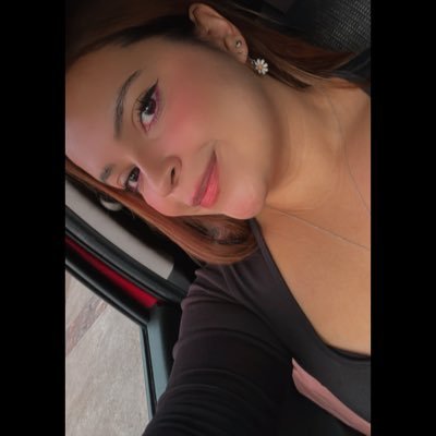 MincyGrajeda's profile picture. Josué 1:9 🤍