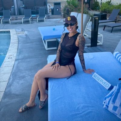 chicana || usd alum • sdsu alum || Isaiah’s mama || @LORDJeoooohn ❤️🔥