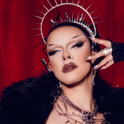 costume / fashion designer | drag artist | drag race méxico 2 | beautiful mess