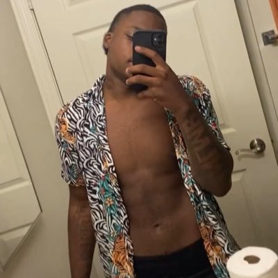 Playboiquez556's profile picture. 