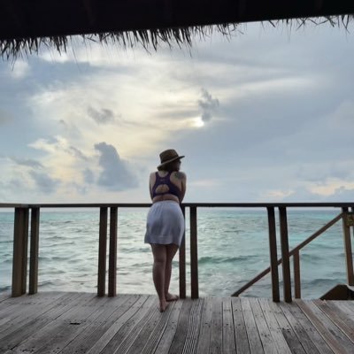 SanyaDhaliwal's profile picture. Keep your head, heels and standards high!