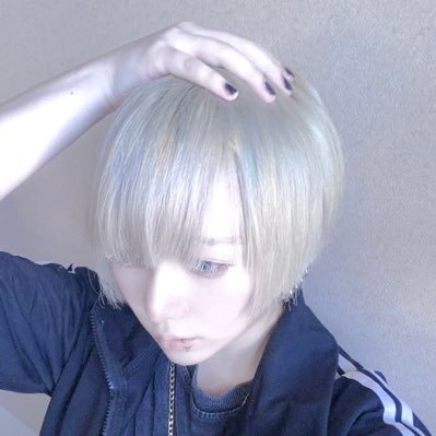 98 ┊︎ B ボイ ┊︎ 関西 ┊︎ INFPだったりENFJだったり。 ┊︎ 男の人NGです ┊︎ ロマンティック・グレーセクシャル