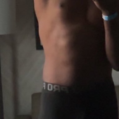 Solo adult content creator sub to my OF. Follow for black freaky content