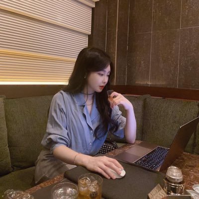 元々日本人なんだけど~両親の仕事のために~幼い頃から韓国に引っ越してきたの~ 日本に帰ったばかりで1年以上!まだ日本の生活に慣れています~友達作りが好きです 個人的にゴルフが好きで書き込みをたくさんしてゴルフが好きな友達が一緒にプレーしてもいいです。 #ゴルフ#グルメ#ビューティー
