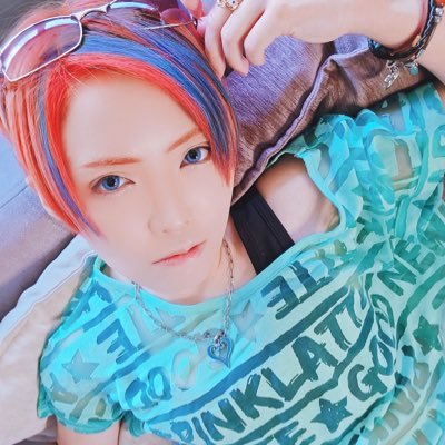 気が向いた時に呟く。 趣味/コスプレ、カメラ、夢の国。元ディアステ男装。インスタ→yamatoyamada0707 ツイッチ→yamatoyamada77 #大和のコスプレ画像 #あざとじぃじ #大和のFavoriteCharacter #大和のリプ返クイズ推しは何回で来るかな #カメラマン山田大和