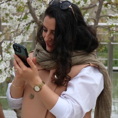 Raha13730629's profile picture. رنج بزرگسالی عمیق تر از اون چیزی بود که باهاش رویا ساخته بودم!