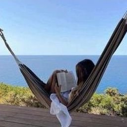 Yvavird1092987's profile picture. 旅の意義は目的地にあるのではなく、途中で出会う人と事柄にある