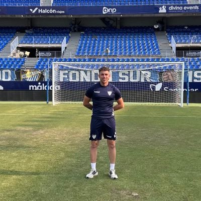 Técnico Deportivo Superior entrenando actualmente al 1ª Andaluza Alevín del @malagacf | Graduado en Marketing e Investigación de mercados.