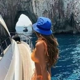 Ywiauqa72230's profile picture. 