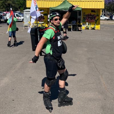 🚀 Multirubro. Especialista en marketing. Coach de inglés. Técnico en reparaciones del hogar (electricidad, plomería y artefactos). Patino en rollers