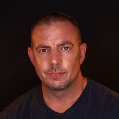 Professional Photographer & Videographer, Adobe Suite Pro, UI/UX , and Aspiring Software Engineer. Currently @LaunchSchool.