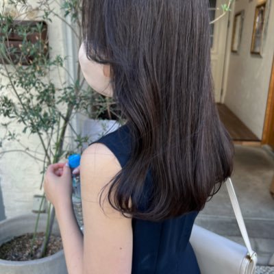 会社員/東京/関西出身/30歳にして上京社畜OL👩🏼💼/コンサル/金融/投資/NISA/充実しすぎている日常や副業について呟きます🐰