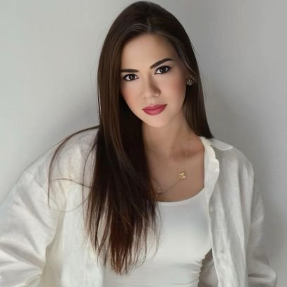 •Reportera- Corresponsal internacional.
•Ganadora de un Emmy 2019🏆
•Publicista, mercadóloga y productora
•APH en formación ⛑️⚕️