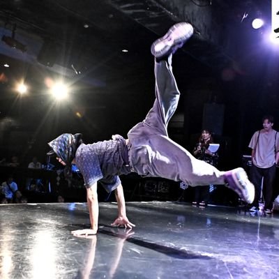 またの名をこうちゃん🐧
breakdance
rep.八王子/D-CLOWN/.PDF