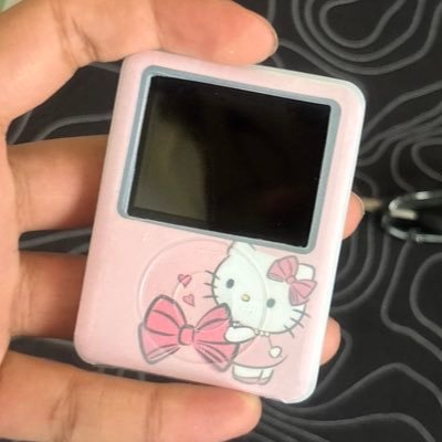 sakdaina_'s profile picture. 