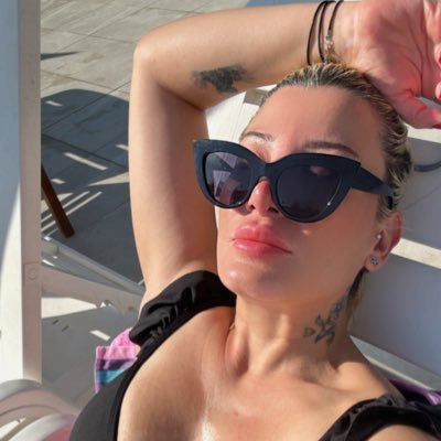 Güzellik uzmanı 😬Akrep 💛Sertifikalar için Dm 💙 https://t.co/AM70H1ETg1