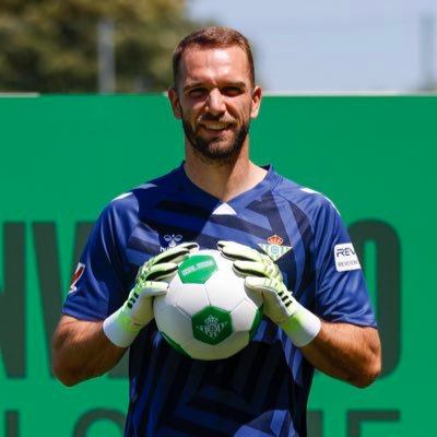 Portero del @RealBetis Internacional con la @Sefutbol