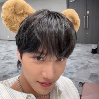 ʇǝlǝl (@is2llylm) 's Twitter Profile