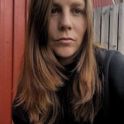 linnyoutloud's profile picture. It's not that I don't feel the pain, it's just I'm not afraid of hurting anymore.